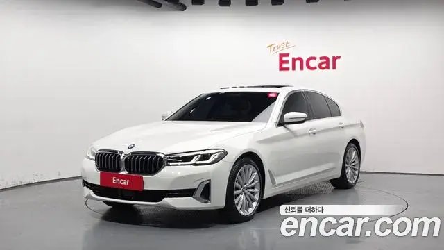 BMW 5 Series 2022 — Фото 1/20