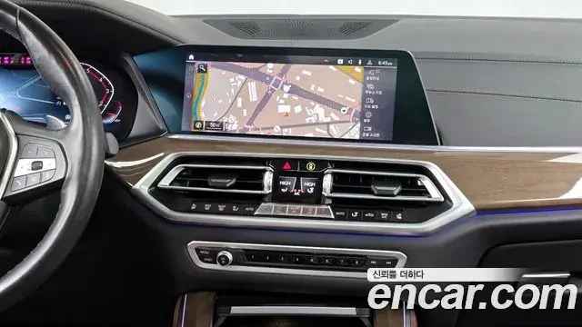 BMW X5 2021 — ფოტო 4/20