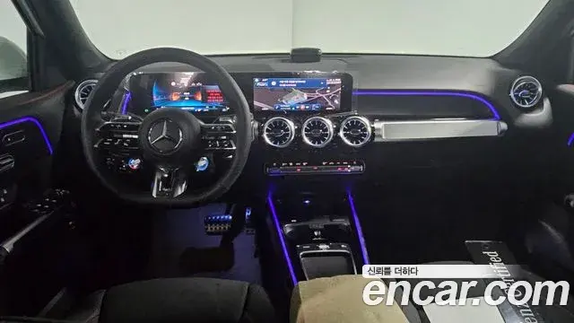 Mercedes-Benz GLB-Class 2025 — Photo 4/20