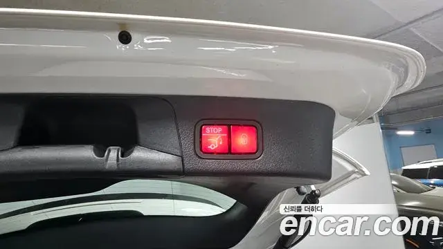 Mercedes-Benz GLB-Class 2025 — Photo 14/20