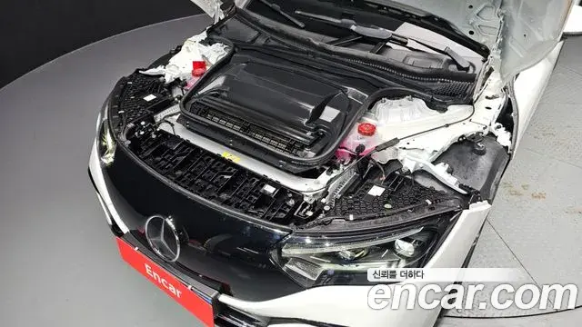 Mercedes-Benz EQE 2024 — Photo 15/20