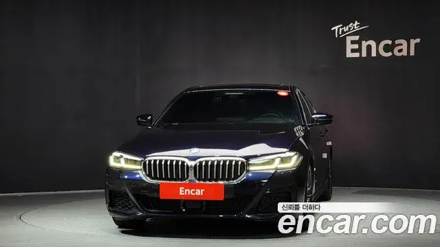 BMW 5 Series 2023 — ფოტო 7/20