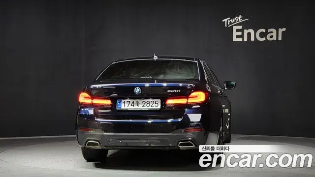 BMW 5 Series 2023 — ფოტო 19/20