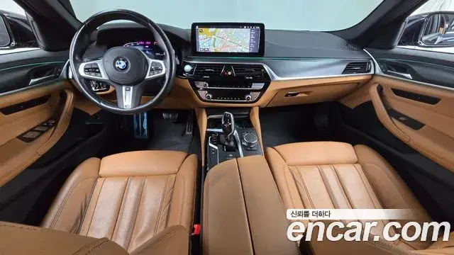 BMW 5 Series 2023 — ფოტო 10/20