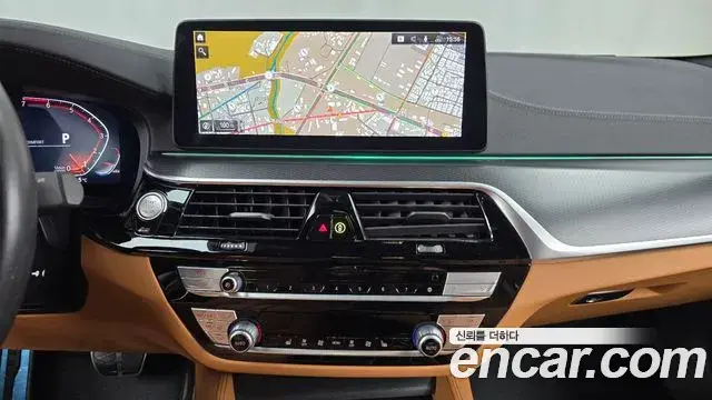 BMW 5 Series 2023 — ფოტო 1/20
