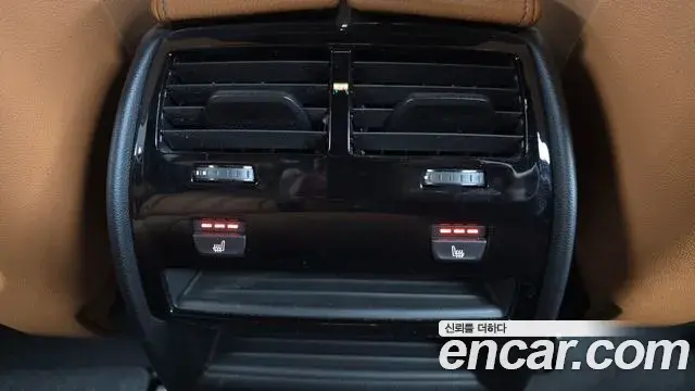 BMW 5 Series 2023 — ფოტო 12/20
