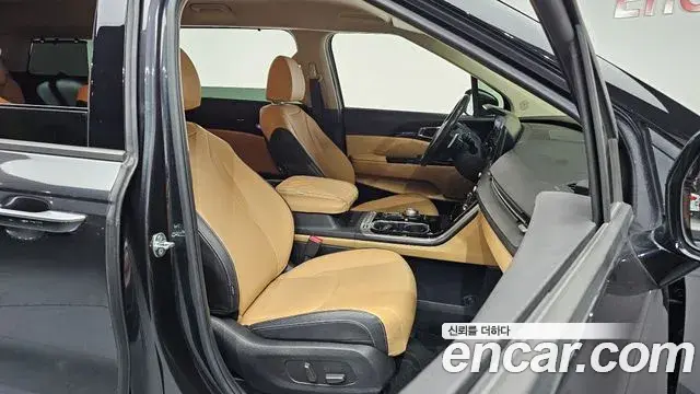 Kia Carnival 2022 — Фото 10/20
