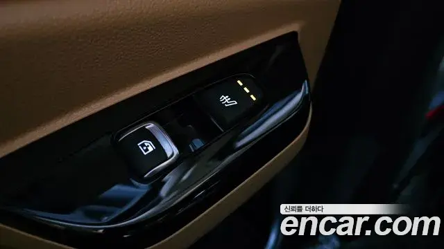 Kia Carnival 2022 — Фото 17/20