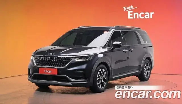 Kia Carnival 2022 — Фото 1/20