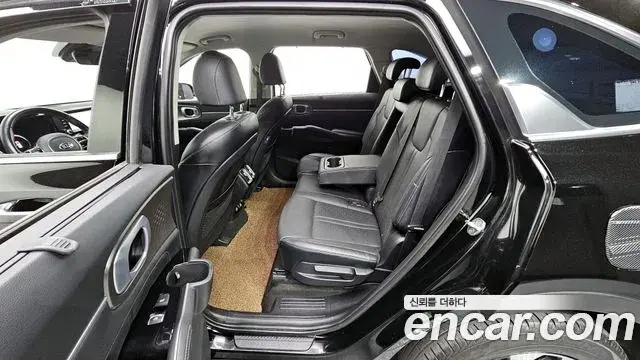Kia Sorento 2020 — Фото 11/20