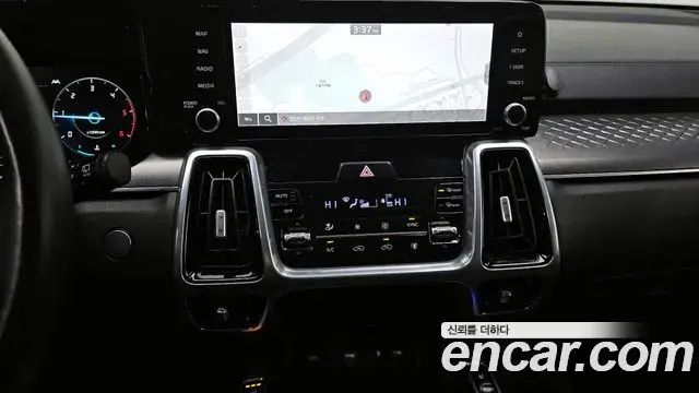 Kia Sorento 2020 — Фото 16/20