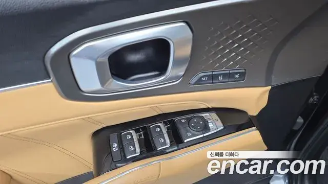 Kia Sorento 2021 — Photo 19/20