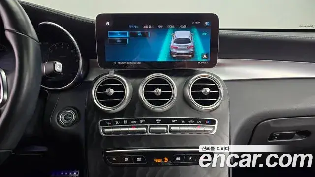 Mercedes-Benz GLC-Class 2023 — ფოტო 7/20
