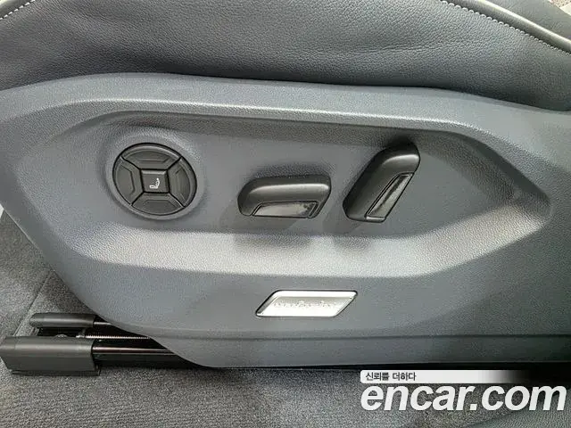 Volkswagen Touareg 2025 — Şəkil 8/20