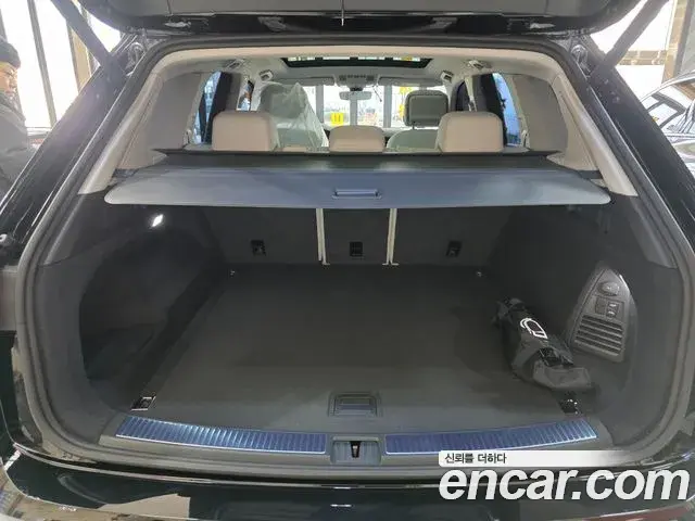 Volkswagen Touareg 2025 — Şəkil 14/20