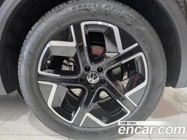 Volkswagen Touareg 2025 — Şəkil 12/20