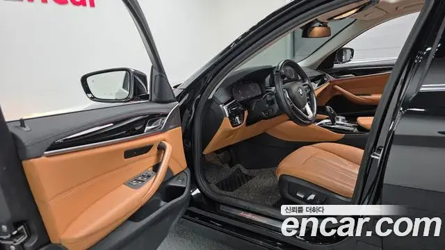 BMW 5 Series 2020 — Şəkil 2/20