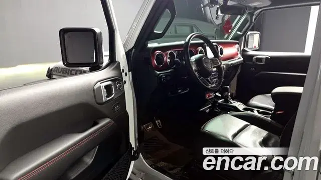 Jeep Wrangler 2023 — ფოტო 8/20