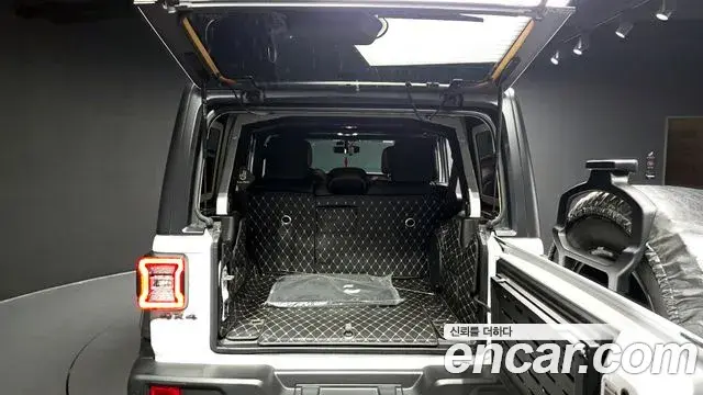 Jeep Wrangler 2023 — ფოტო 3/20