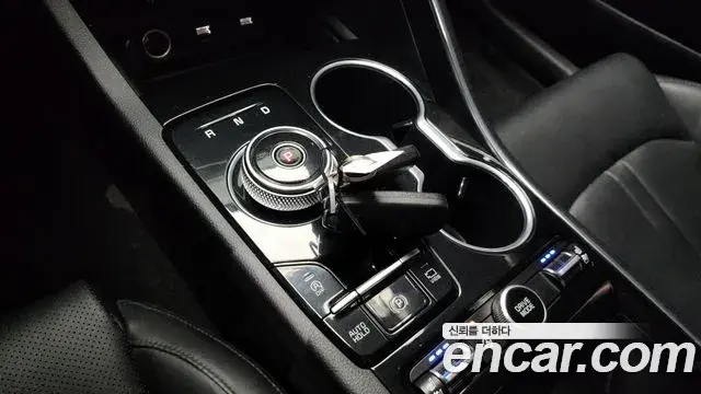 Kia K5 2022 — ფოტო 10/20