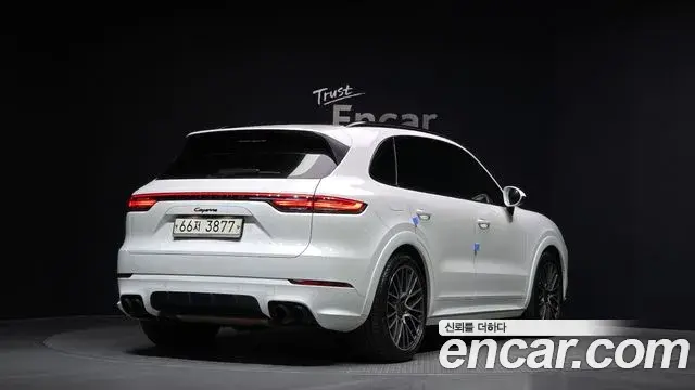 Porsche Cayenne 2019 — Фото 2/20