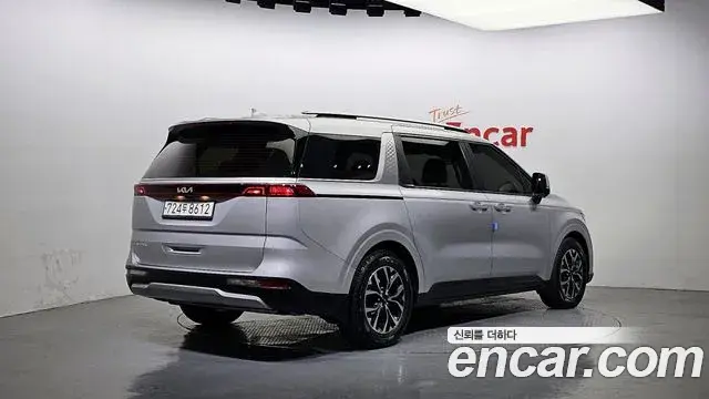 Kia Carnival 2022 — Photo 6/20