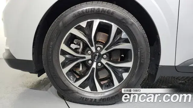 Kia Carnival 2022 — Photo 9/20