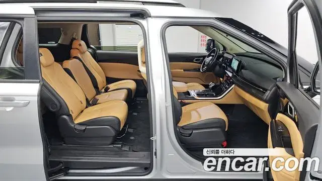 Kia Carnival 2022 — Photo 3/20