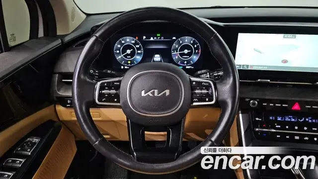 Kia Carnival 2022 — Photo 1/20