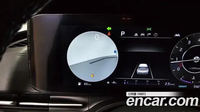 Kia Carnival 2022 — Photo 13/20