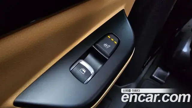 Kia Carnival 2022 — Photo 14/20