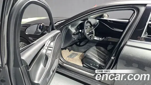 Genesis G80 2021 — Photo 8/20