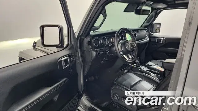 Jeep Wrangler 2022 — ფოტო 7/20