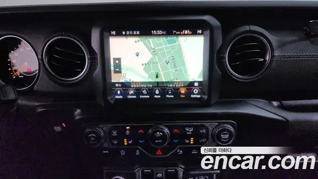 Jeep Wrangler 2022 — ფოტო 9/20