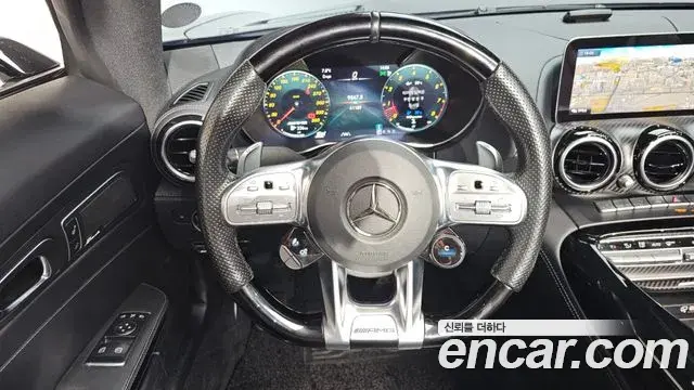 Mercedes-Benz AMG GT 2021 — ფოტო 14/20