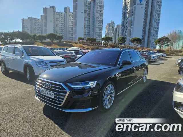 Audi A8 2021 — Şəkil 10/15