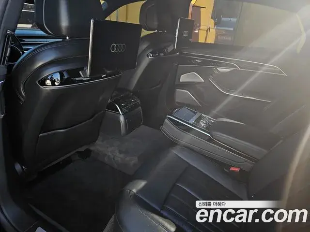 Audi A8 2021 — Şəkil 2/15