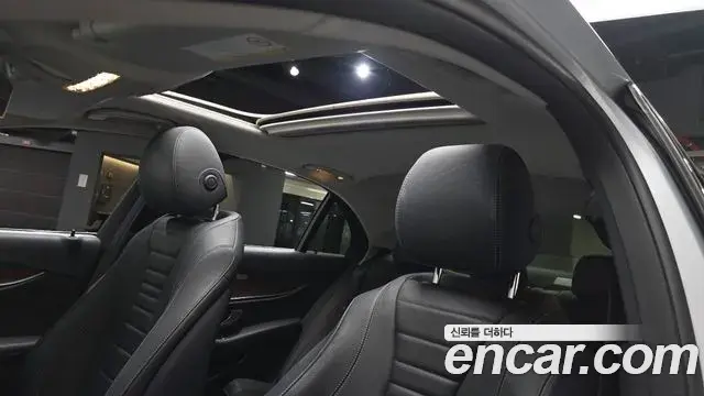 Mercedes-Benz E-Class 2018 — Şəkil 11/20