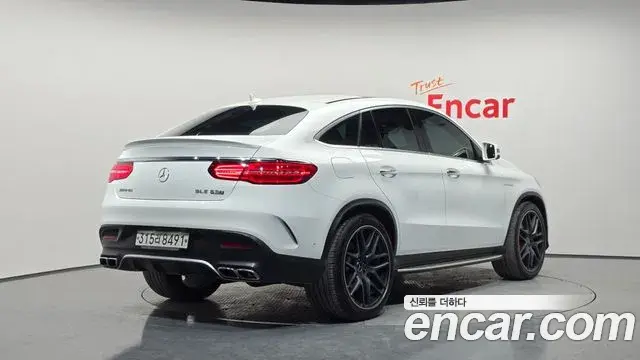 Mercedes-Benz GLE-Class 2019 — Photo 13/20