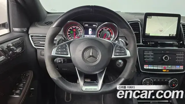 Mercedes-Benz GLE-Class 2019 — Photo 10/20