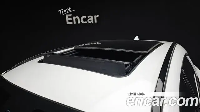 Genesis GV70 2023 — ფოტო 14/20