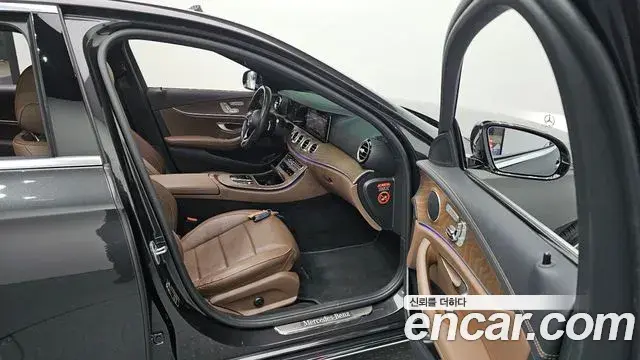 Mercedes-Benz E-Class 2020 — Şəkil 12/20