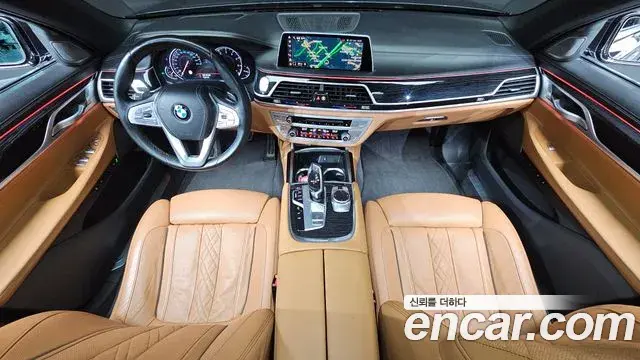 BMW 7 Series 2019 — Photo 12/20