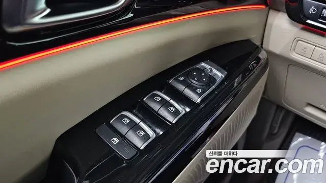 Kia Carnival 2020 — Фото 13/20