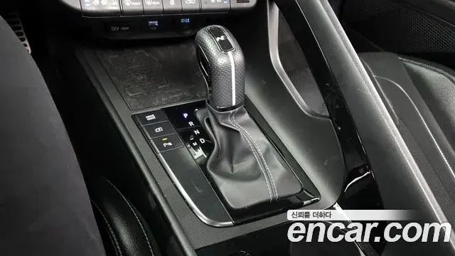 Hyundai The New Avante Hybrid 2021 — ფოტო 16/20