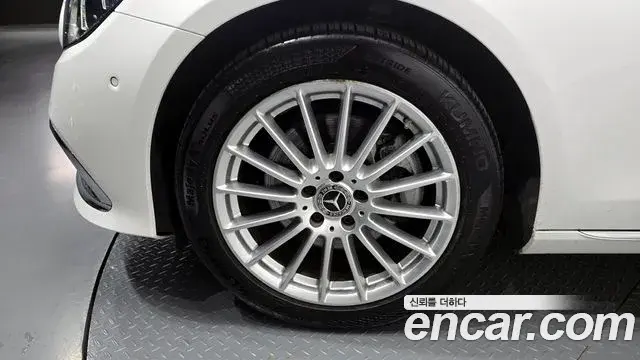 Mercedes-Benz E-Class 2021 — Şəkil 16/20