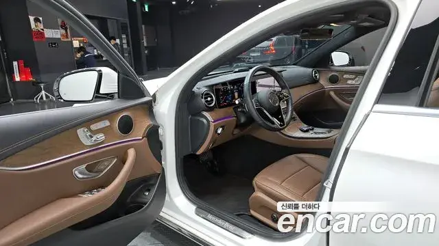 Mercedes-Benz E-Class 2021 — Şəkil 10/20