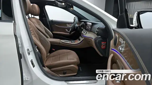 Mercedes-Benz E-Class 2021 — Şəkil 11/20