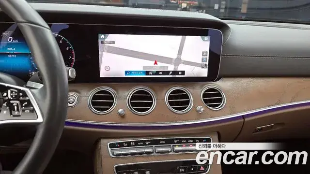Mercedes-Benz E-Class 2021 — Şəkil 14/20