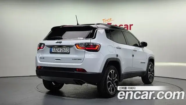 Jeep Compass 2022 — Şəkil 14/20
